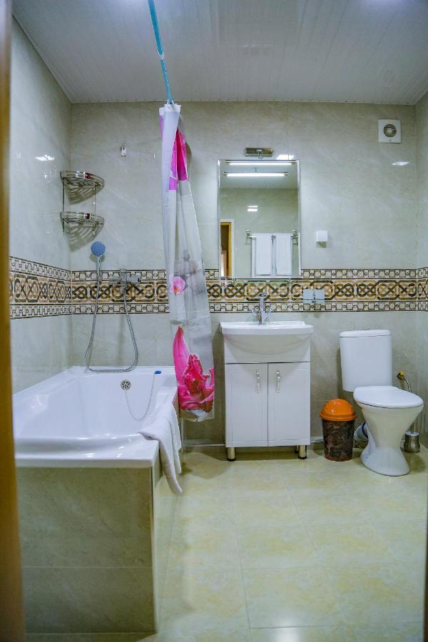 Old Gate Family Guest House Bucara Exterior foto